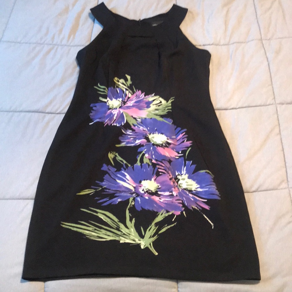 Like New Black sheath dress floral design stretch